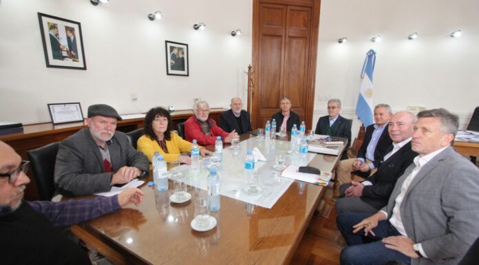 LA PROVINCIA INICIÓ EL DIÁLOGO PARITARIO CON LOS GREMIOS DE LA ADMINISTRACIÓN CENTRAL