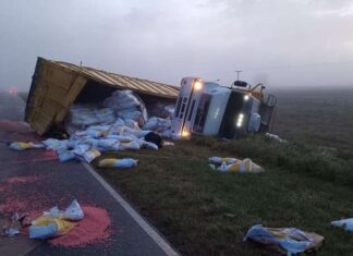 Chofer venadense sufrió un vuelco en la ruta 30