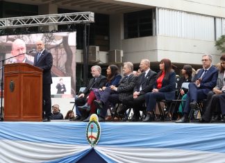 PEROTTI ENCABEZÓ EL ACTO POR EL 207º ANIVERSARIO DE LA INDEPENDENCIA ARGENTINA