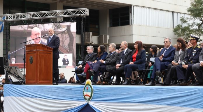 PEROTTI ENCABEZÓ EL ACTO POR EL 207º ANIVERSARIO DE LA INDEPENDENCIA ARGENTINA