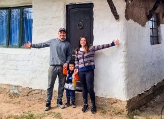 CORRAL DE BUSTOS: BIOCONSTRUCTORES Y SUS CASAS DE ADOBE