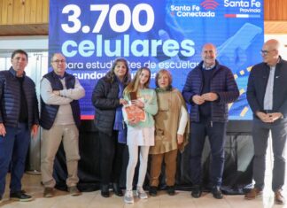 La provincia entrega dispositivos tecnológicos a estudiantes de escuelas secundarias rurales