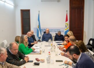 La provincia se reunió con los gremios representantes de los profesionales de la salud