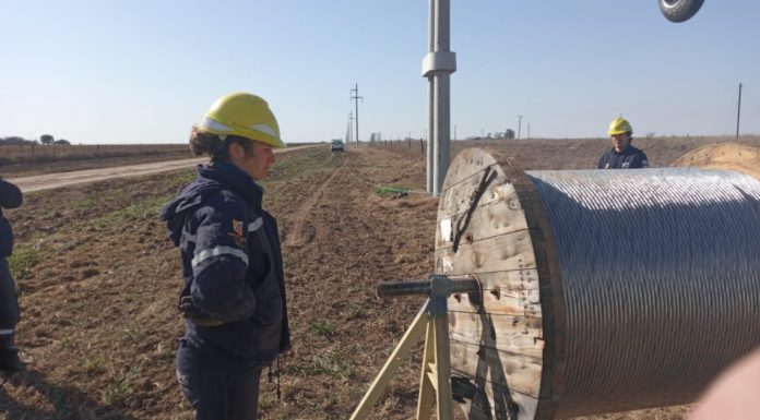 Avanza la obra de la línea eléctrica que vinculará Firmat con Berabevú