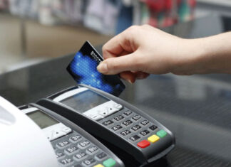 Desde la Omic instan a no cobrar recargo por compras con tarjetas de débito
