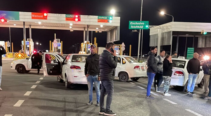 La Dirección Provincial de Vialidad denunció ante el MPA el corte en la Autopista Rosario-Santa Fe