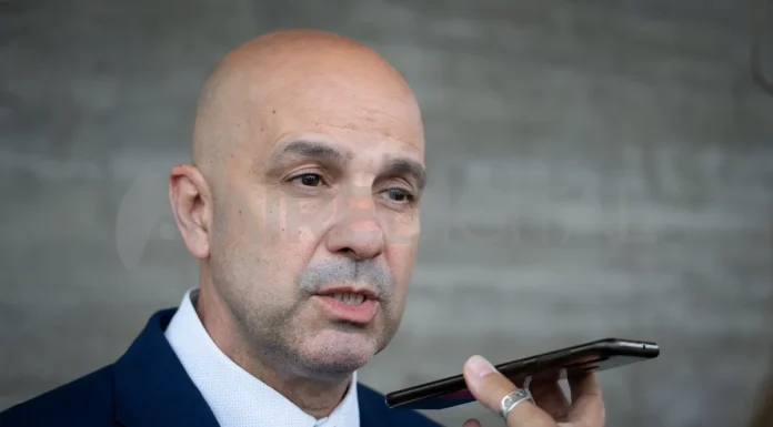 Brilloni negó que haya saqueos en santa fe