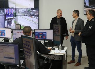 Corach: “Pullaro miente, 105 móviles están patrullando la ciudad de Santa Fe durante esta mañana”