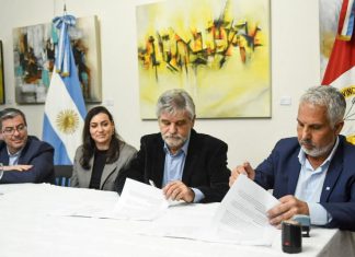 Filmus firmó en Santa Fe un convenio para la construcción de un Centro De Transferencia Tecnológica