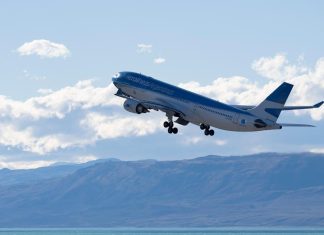 Aerolíneas Argentinas va por el récord de llegar a 13.500.000 personas transportadas