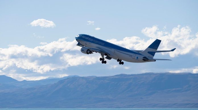 Aerolíneas Argentinas va por el récord de llegar a 13.500.000 personas transportadas