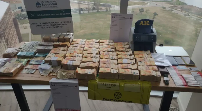 SANTA FE: SECUESTRARON DE MÁS DE 45 MILLONES DE PESOS Y DÓLARES EN UN ALLANAMIENTO