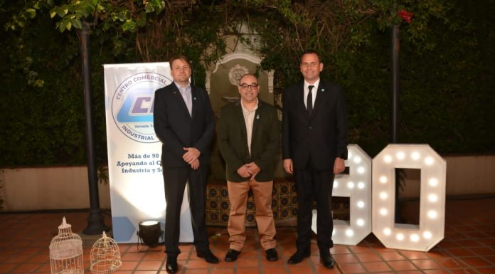 La Provincia participó del 90º aniversario del Centro Comercial de Venado Tuerto