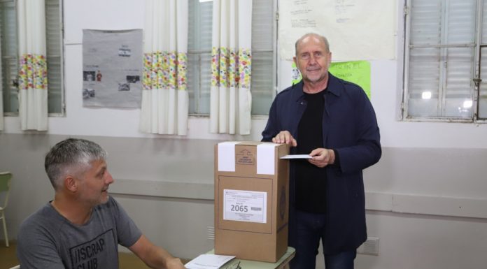 ELECCIONES PRESIDENCIALES: PEROTTI EMITIÓ SU VOTO EN RAFAELA