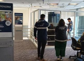PERSONAL DE ADUANA ALLANÓ 18 BANCOS POR FUGAS DE DIVISAS POR 400 MILLONES DE DÓLARES