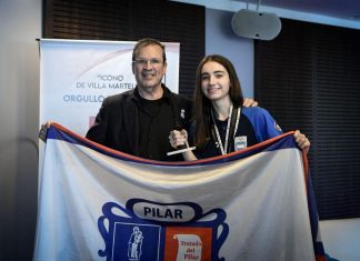 Candela Francisco regresó a la Argentina con su medalla de campeona mundial de ajedrez
