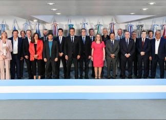 MASSA CONSIGUIÓ EL RESPALDO DE 19 GOBERNADORES DE DISTINTOS ESPACIOS POLÍTICOS