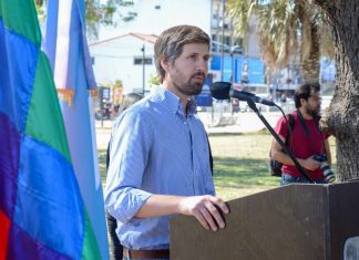 Emotiva conmemoración del día del respeto a la diversidad cultural en la plaza SAN MARTÍN