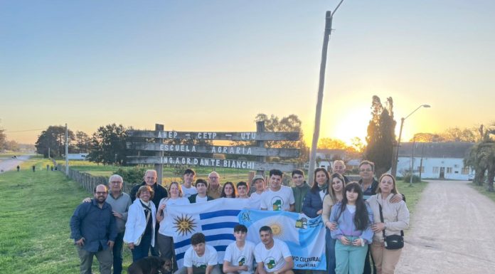 Alumnos y docentes del CAR participan de intercambio cultural-educativo en San Carlos-Uruguay