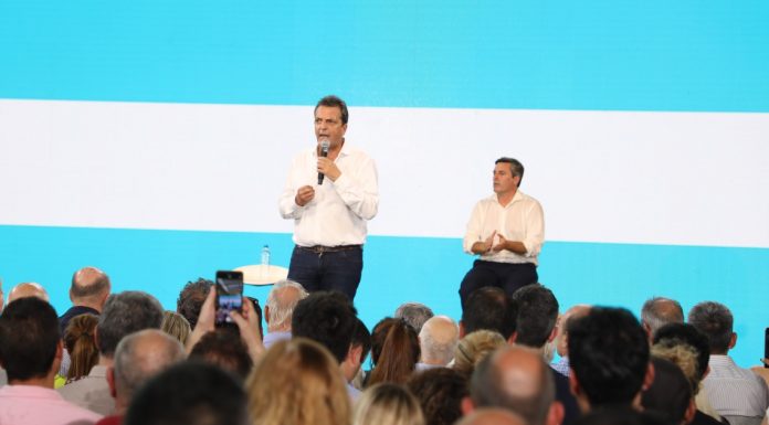 Perotti Y Massa mantuvieron un encuentro con empresarios e industriales de la región