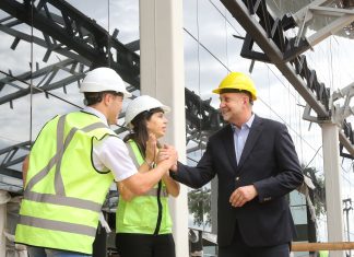 Perotti recorrió las obras de la nueva terminal flexible para pasajeros en el AEROPUERTO Internacional De Rosario