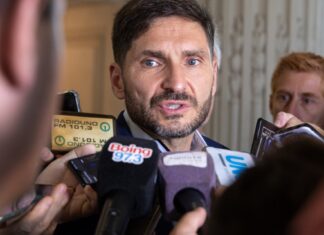 Reunión del gobernador con representantes de la FISFE