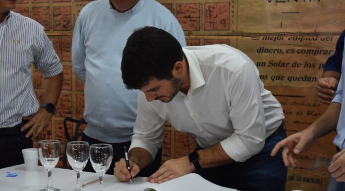 FIRMA DE CONVENIOS CON VIALIDAD PROVINCIAL PARA MEJORAR LA RED VIAL EN DISTRITOS DE GENERAL LÓPEZ