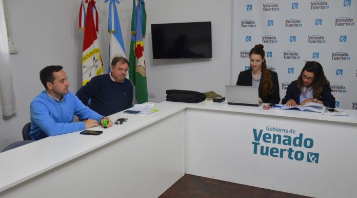 UN OFERENTE PARA DESOBSTRUIR CONDUCTOS PLUVIALES EN CUENCA URBANA DEL CENTRO II