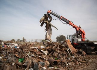 Comenzó la compactación de más de 300 toneladas de material secuestrado a chatarrerías en Venado Tuerto
