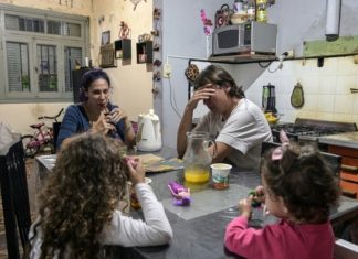 SEGÚN EL INDEC: CUÁNTO NECESITÓ UNA FAMILIA PARA NO SER POBRE EN ENERO
